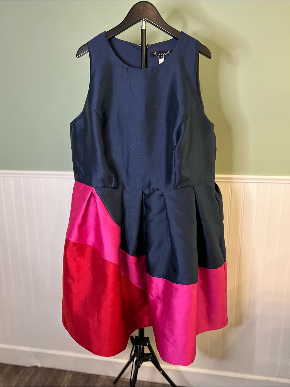 Hutch Navy Fit-and-Flare Dress with Pink and Red Colorblock Skirt. Size 20